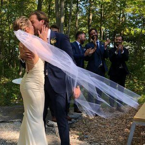 Beautiful tulle bridal veil - 58"